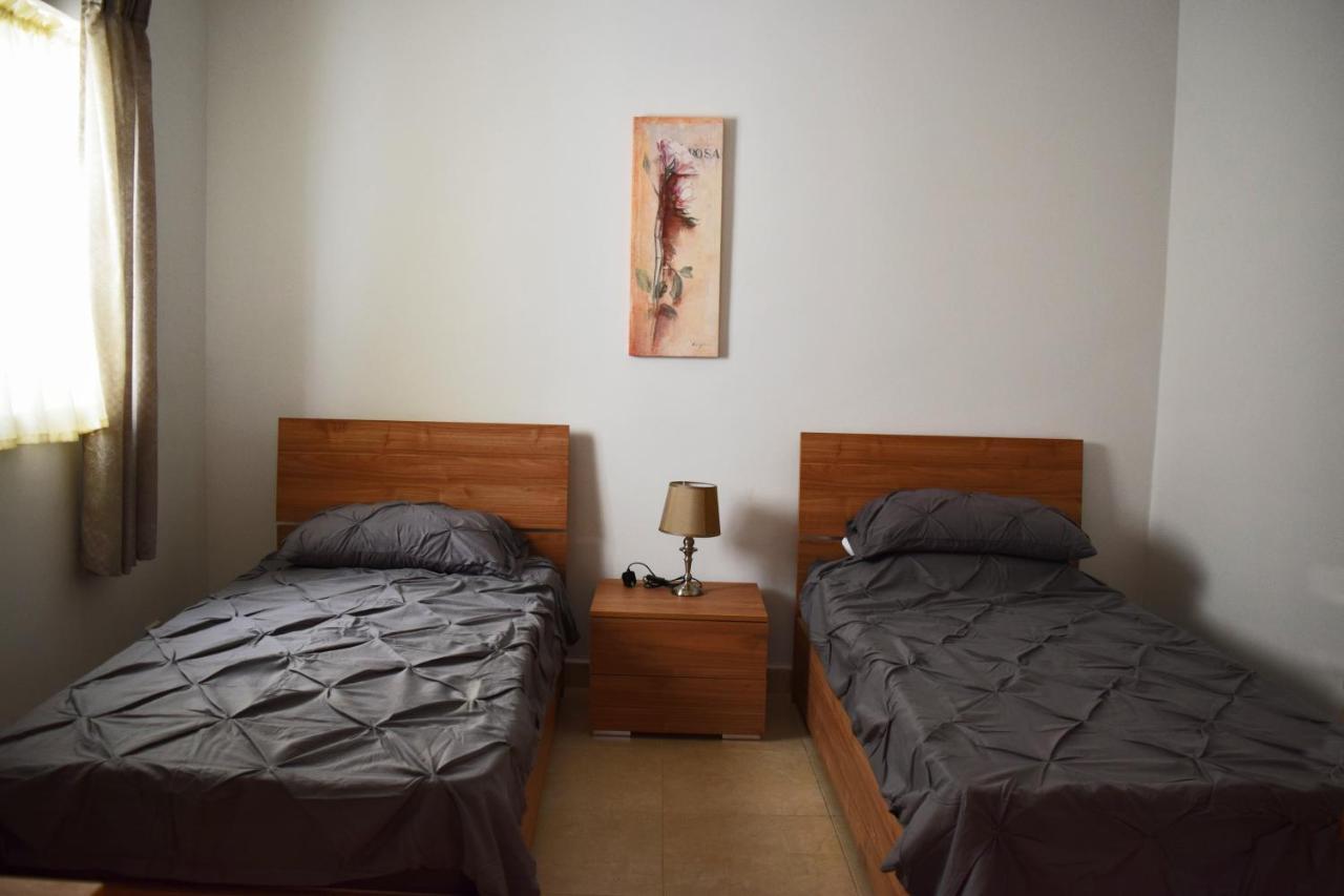 Da Vinci 3 Bedroom Apartment Мелліха Екстер'єр фото
